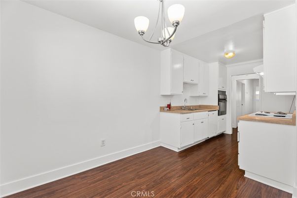 Interior, Kitchen, Pendant Lights, Wood Texture Flooring