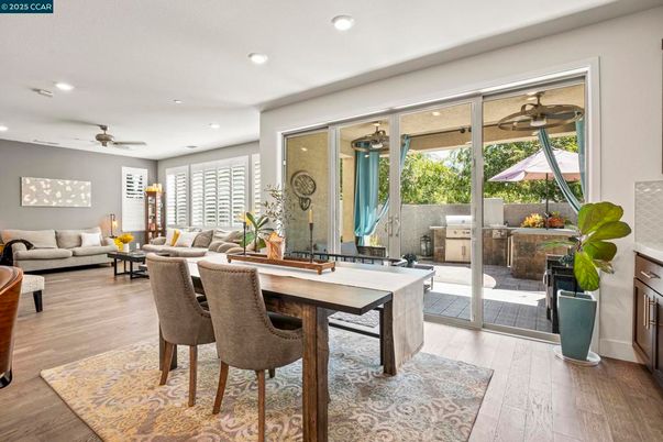 Dining room, Interior, Living room, Recessed Lighting, Wood Texture Flooring