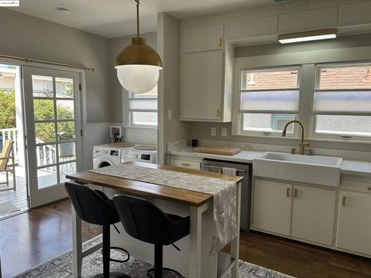 Interior, Kitchen, Pendant Lights, Wood Texture Flooring