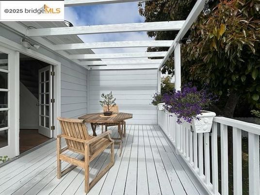 Exterior, Wood Texture Flooring