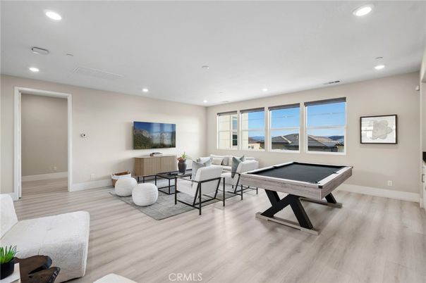 Billiard Table, Game Room, Interior, Living room, Recessed Lighting, Wood Texture Flooring