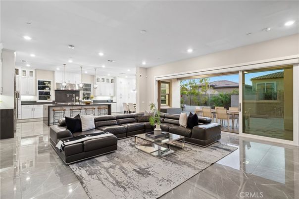 Interior, Kitchen, Living room, Pendant Lights, Recessed Lighting, Stainless Steel Appliances