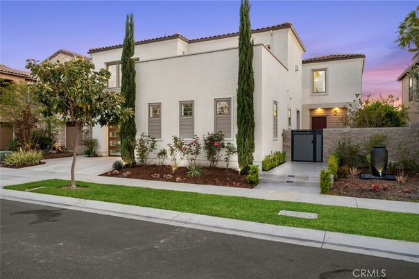 Exterior, Facade, Spanish Mediterranean