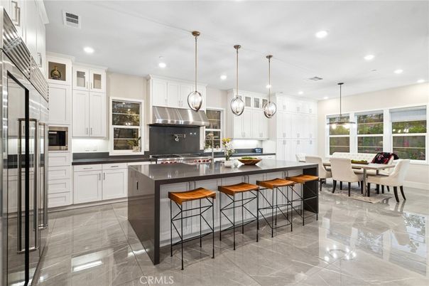 Dining room, Interior, Kitchen, Pendant Lights, Recessed Lighting, Stainless Steel Appliances