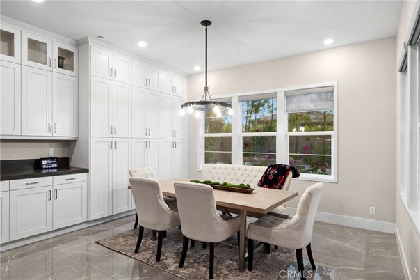 Dining room, Interior, Pendant Lights, Recessed Lighting