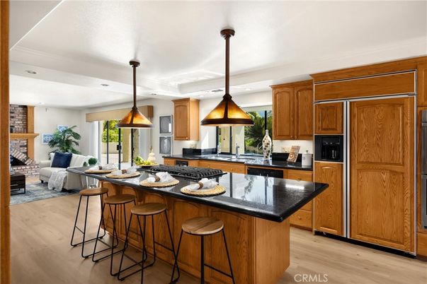 Interior, Kitchen, Living room, Pendant Lights, Recessed Lighting, Wood Texture Flooring
