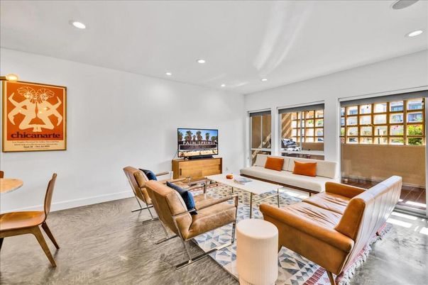 Dining room, Interior, Living room, Recessed Lighting