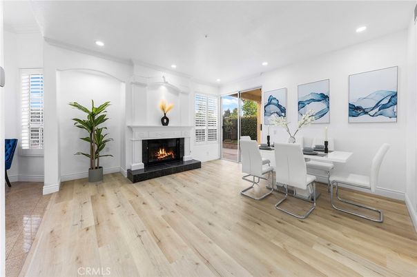 Dining room, Fireplace, Interior, Recessed Lighting, Wood Texture Flooring