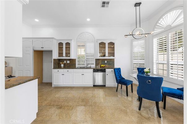 Dining room, Interior, Kitchen, Pendant Lights, Recessed Lighting