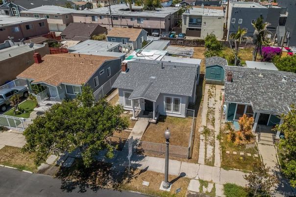Exterior, Drone