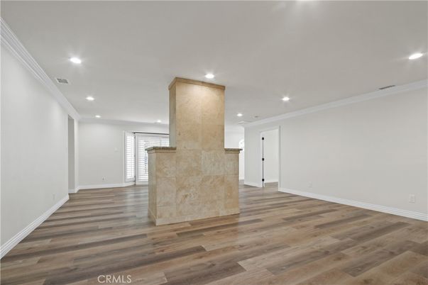 Empty room, Interior, Recessed Lighting, Wood Texture Flooring