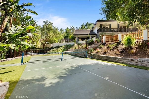 Exterior, Tennis Courts