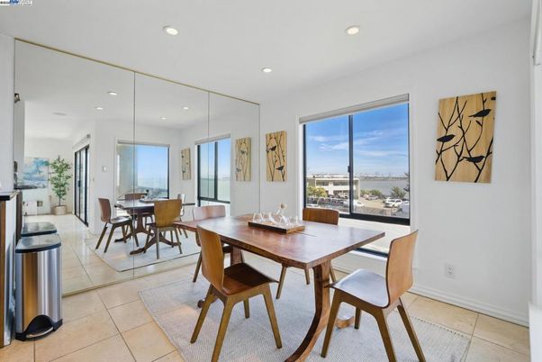 Dining room, Interior, Recessed Lighting, Water