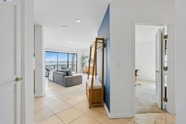 Interior, Recessed Lighting, Water