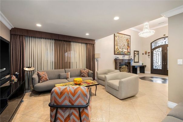 Chandelier, Fireplace, Interior, Living room, Recessed Lighting
