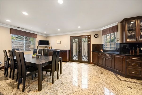 Dining room, Interior, Recessed Lighting