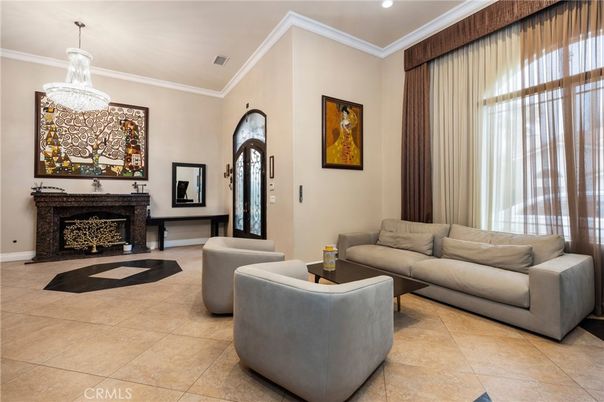 Chandelier, Fireplace, Interior, Living room, Recessed Lighting