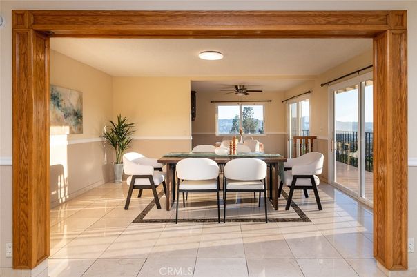 Dining room, Interior, Recessed Lighting