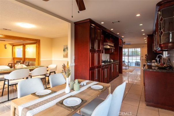 Dining room, Interior, Kitchen, Recessed Lighting