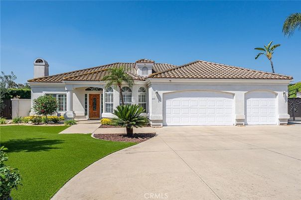 Attached, Exterior, Facade, Spanish Mediterranean