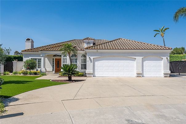 Attached, Exterior, Facade, Spanish Mediterranean