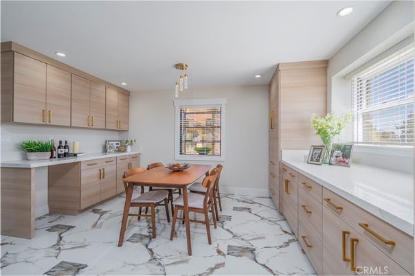 Dining room, Interior, Kitchen, Marble, Pendant Lights, Recessed Lighting