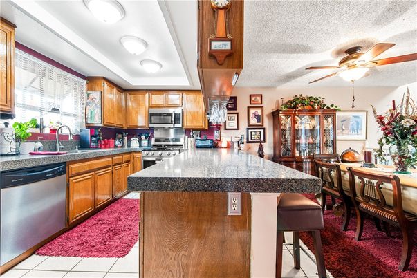 Dining room, Interior, Kitchen, Stainless Steel Appliances