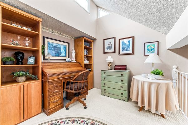 Home Office, Interior