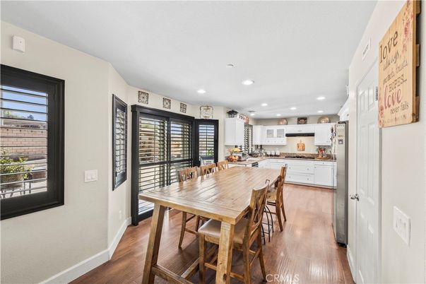Dining room, Interior, Kitchen, Recessed Lighting, Wood Texture Flooring