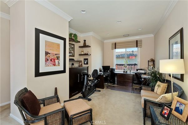 Fitness Equipment, Home Office, Interior, Living room, Recessed Lighting, Water