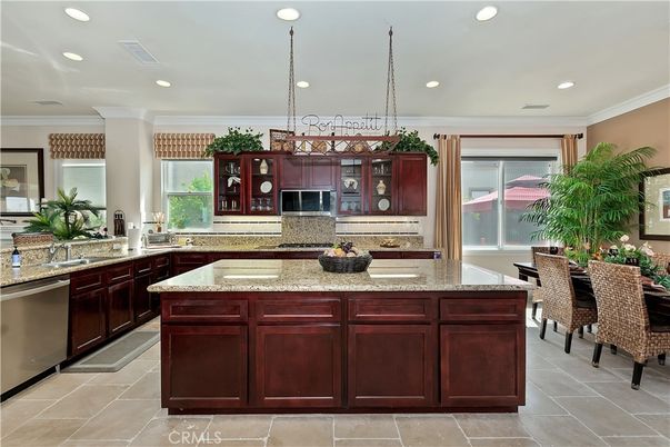 Dining room, Interior, Kitchen, Pendant Lights, Recessed Lighting, Stainless Steel Appliances