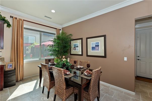 Dining room, Interior, Recessed Lighting