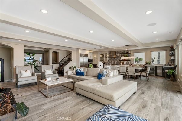 Dining room, Interior, Kitchen, Living room, Pendant Lights, Recessed Lighting, Stainless Steel Appliances, Wood Texture Flooring