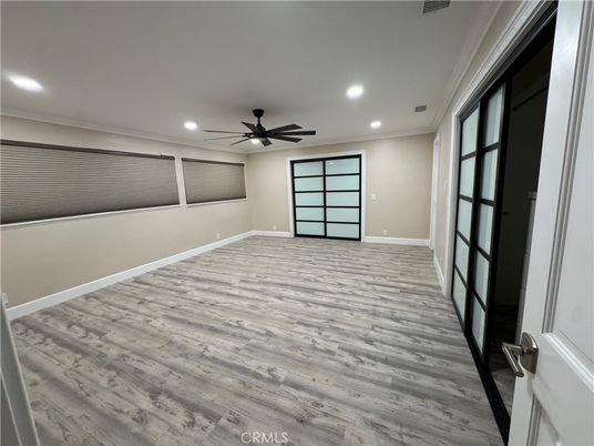Empty room, Interior, Recessed Lighting, Wood Texture Flooring