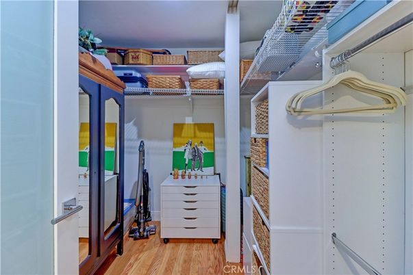 Interior, Walk-in Closets, Wood Texture Flooring