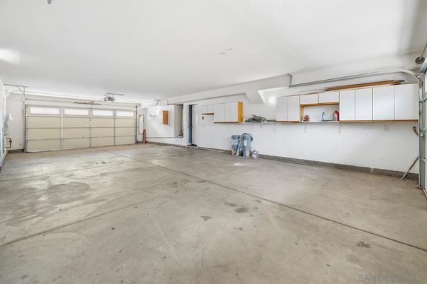Garage, Interior