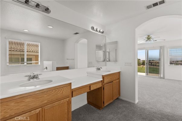 Bathroom, Dual Sink Vanities, Interior, Recessed Lighting