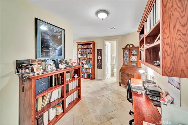 Home Office, Interior