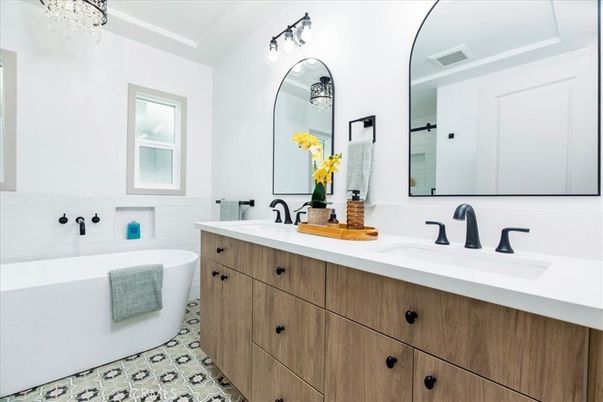 Bathroom, Dual Sink Vanities, Interior