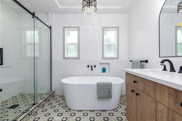 Bathroom, Free Standing Baths, Glass Shower, Interior