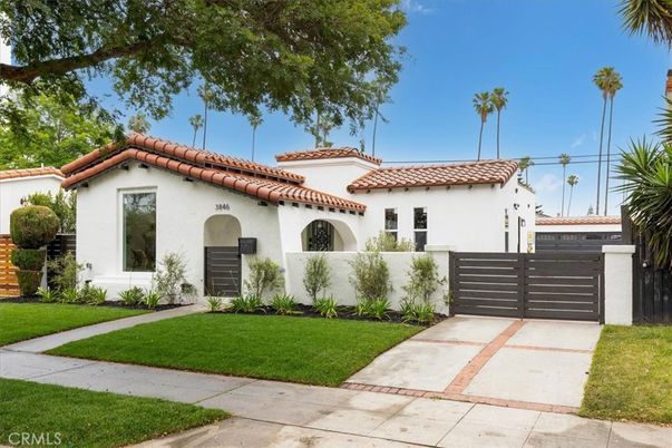 Attached, Exterior, Facade, Spanish Mediterranean