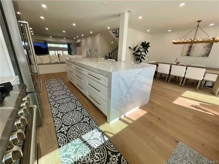 Chandelier, Dining room, Interior, Kitchen, Pendant Lights, Recessed Lighting, Wood Texture Flooring