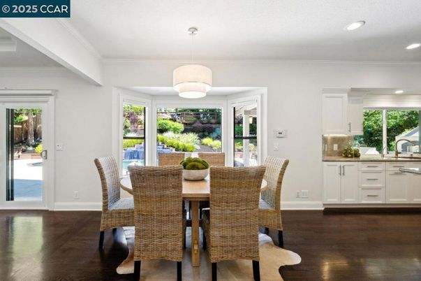 Dining room, Interior, Pendant Lights, Recessed Lighting, Wood Texture Flooring