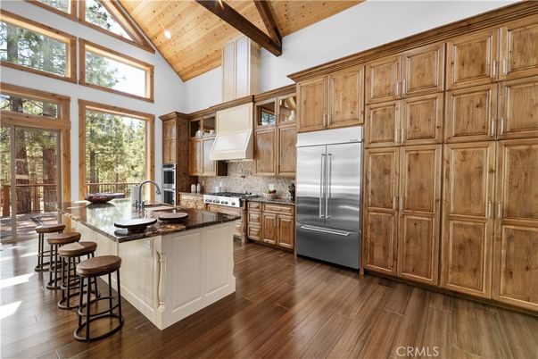Interior, Kitchen, Stainless Steel Appliances, Wooden Beams, Wooden Ceilings, Wood Texture Flooring