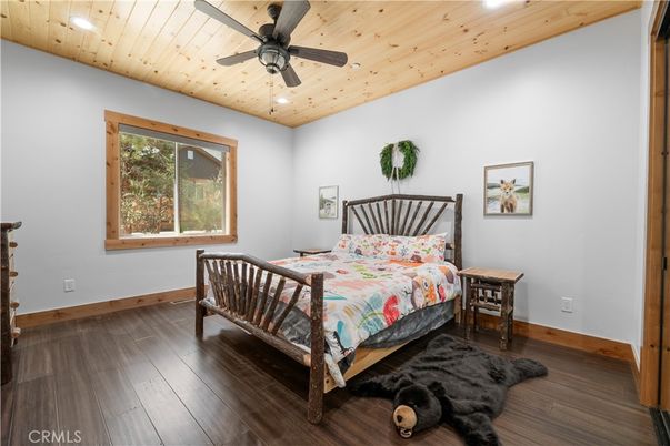 Bedroom, Interior, Recessed Lighting, Wooden Ceilings, Wood Texture Flooring