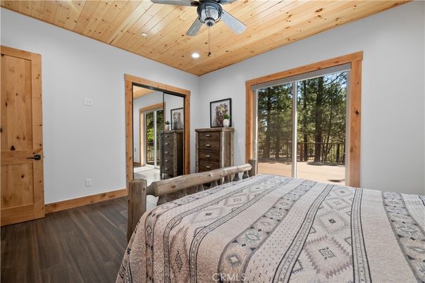 Bedroom, Interior, Recessed Lighting, Wooden Ceilings, Wood Texture Flooring