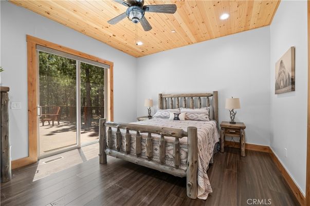 Bedroom, Interior, Recessed Lighting, Wooden Ceilings, Wood Texture Flooring