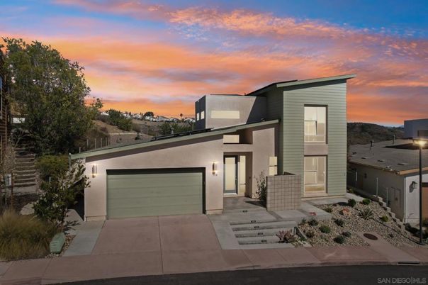 Attached, Exterior, Facade, Modern