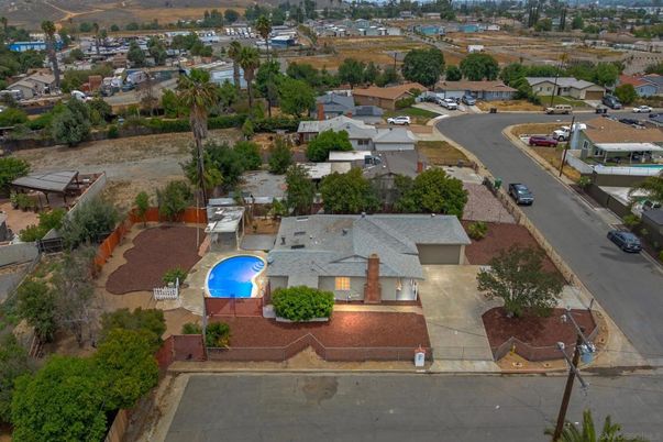 Exterior, Drone