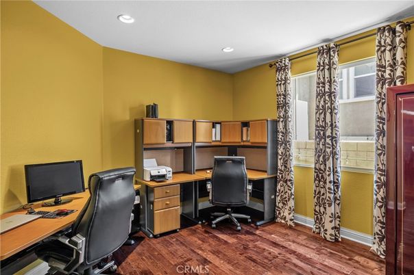 Home Office, Interior, Recessed Lighting, Wood Texture Flooring